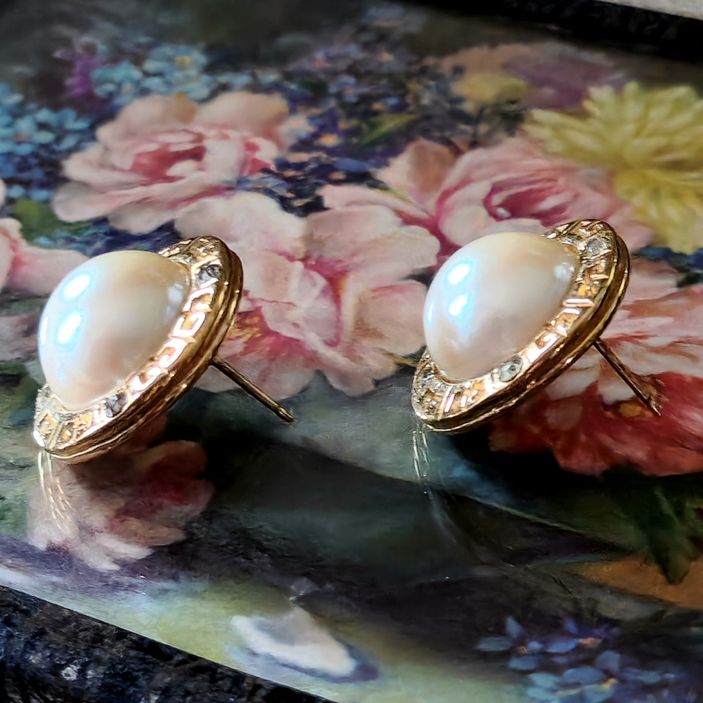 Givenchy Vintage 1980s Paris New York Faux Pearl Logo Earings - Picture 9 of 14